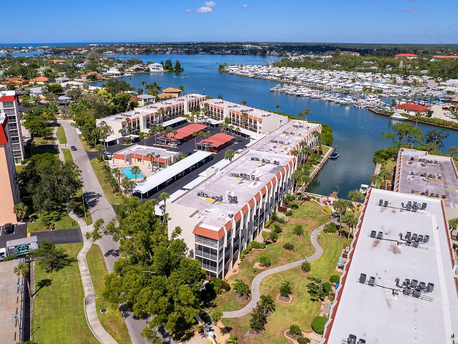BELLA COSTA II - Residential