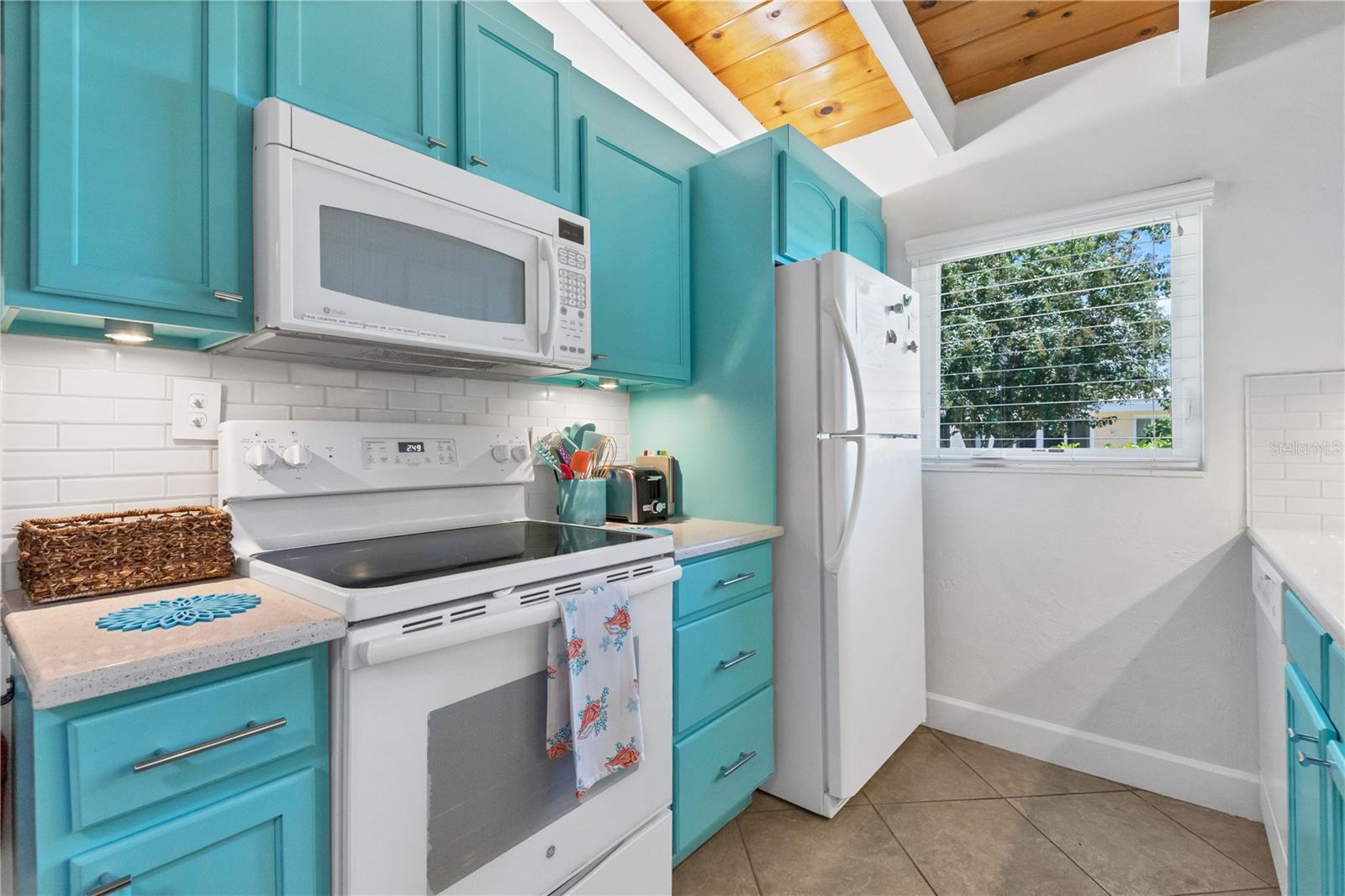 CASA MAR - Residential Lease