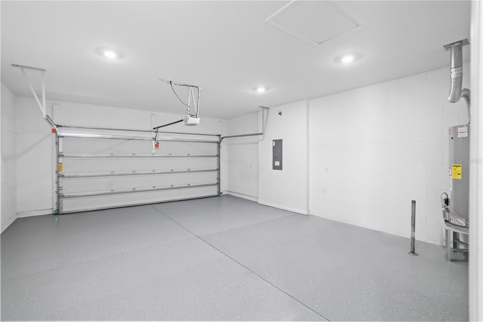 KH CW HAMMOCK OAKS LLC - Residential