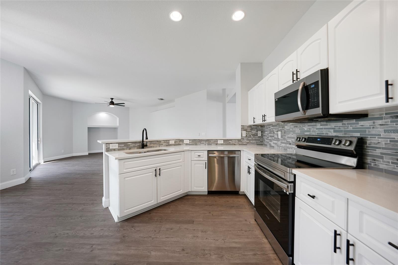 PORT CHARLOTTE SUB 08 - Residential Lease