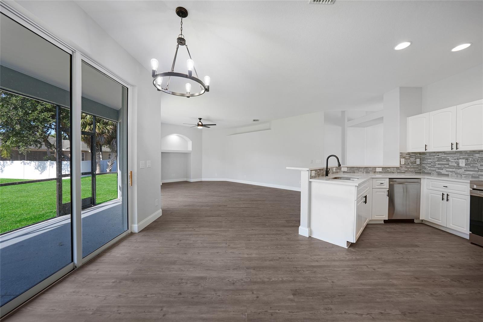 PORT CHARLOTTE SUB 08 - Residential Lease