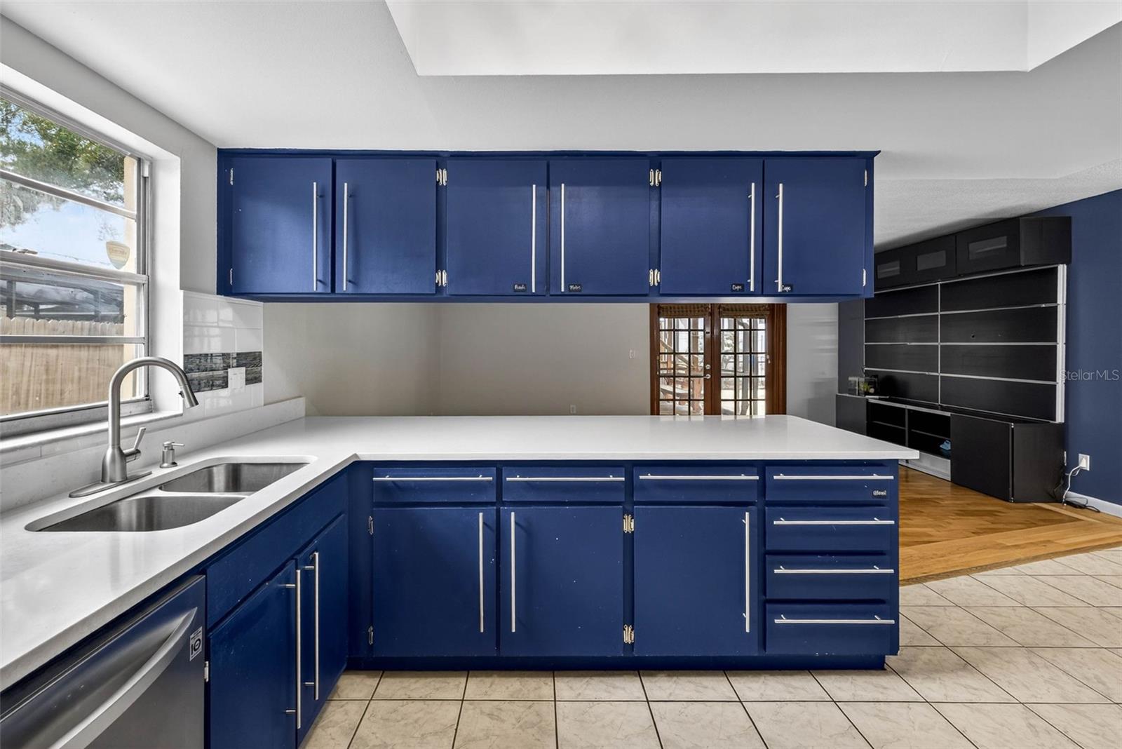 COUNTRY PLACE UNIT VII - Residential