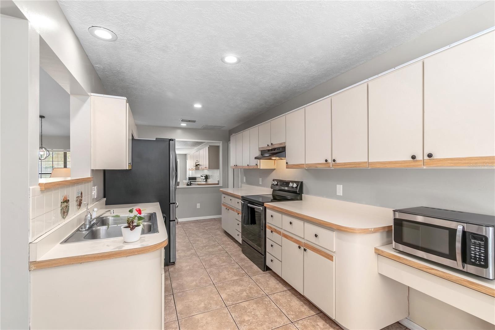 MEADOW WOOD FARMS UN 01 - Residential