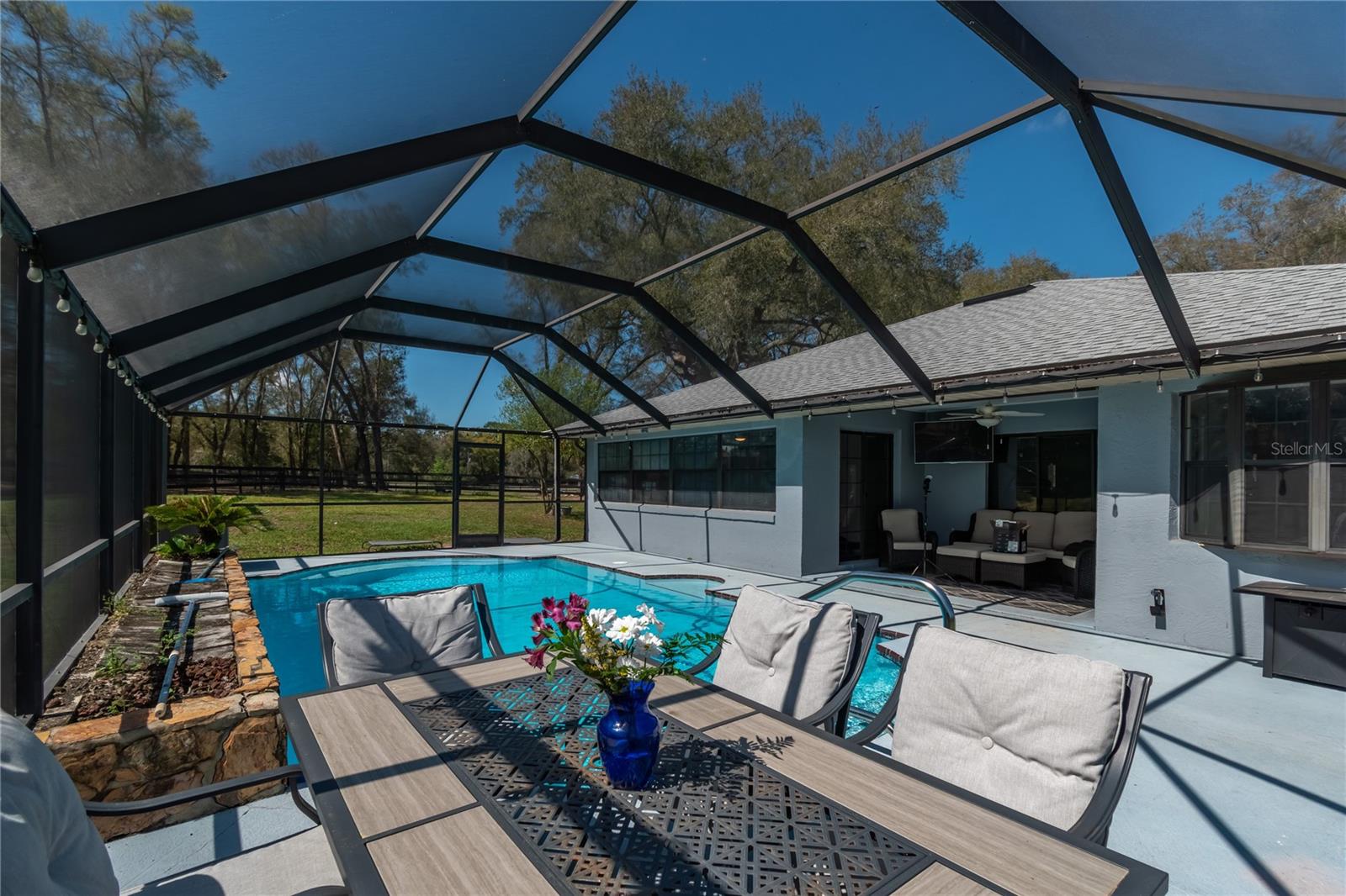 MEADOW WOOD FARMS UN 01 - Residential