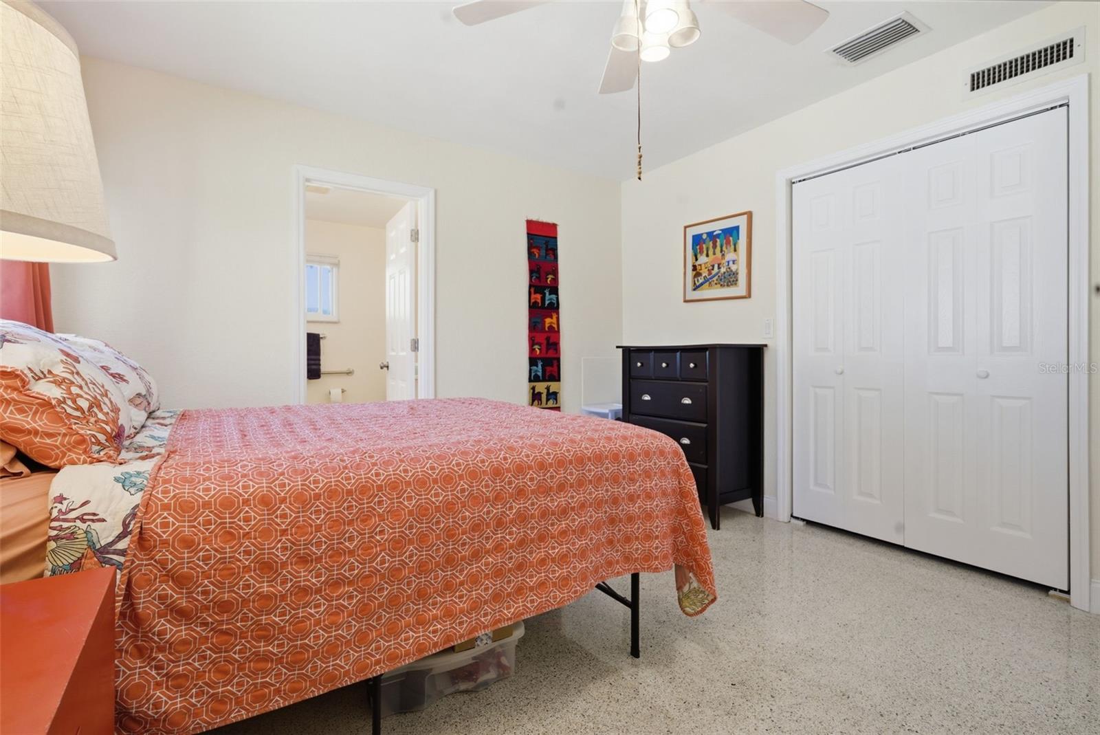 MAXIMO MOORINGS - Residential