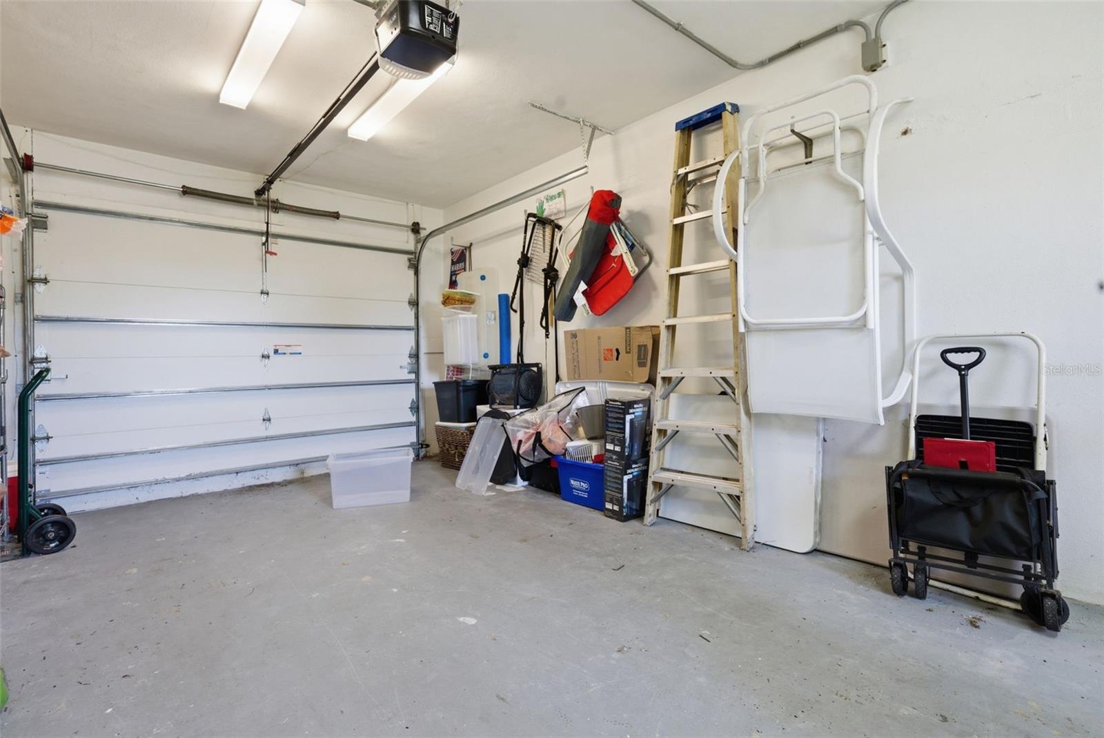 MAXIMO MOORINGS - Residential