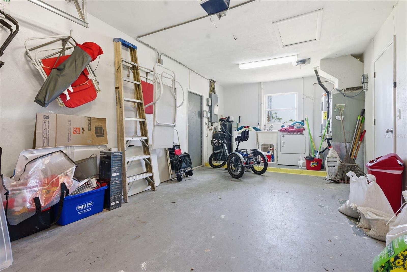 MAXIMO MOORINGS - Residential