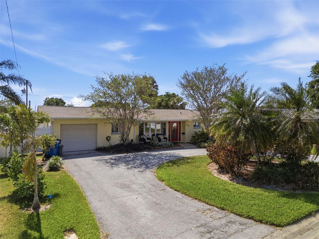 Photo of 5051 39th Street S, St Petersburg, FL 33711 (MLS # TB8500903)