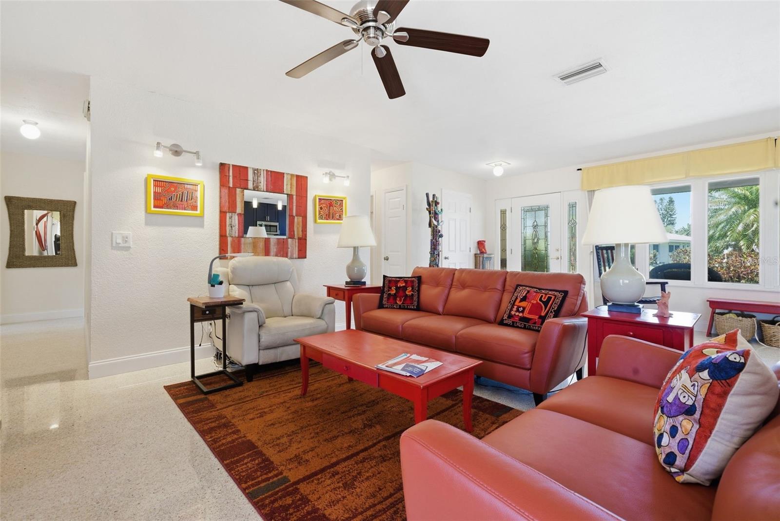 MAXIMO MOORINGS - Residential