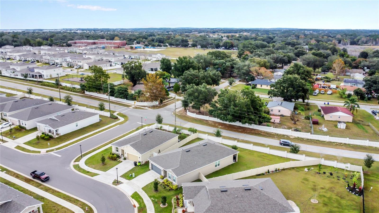 SUNSET LAKES - Residential