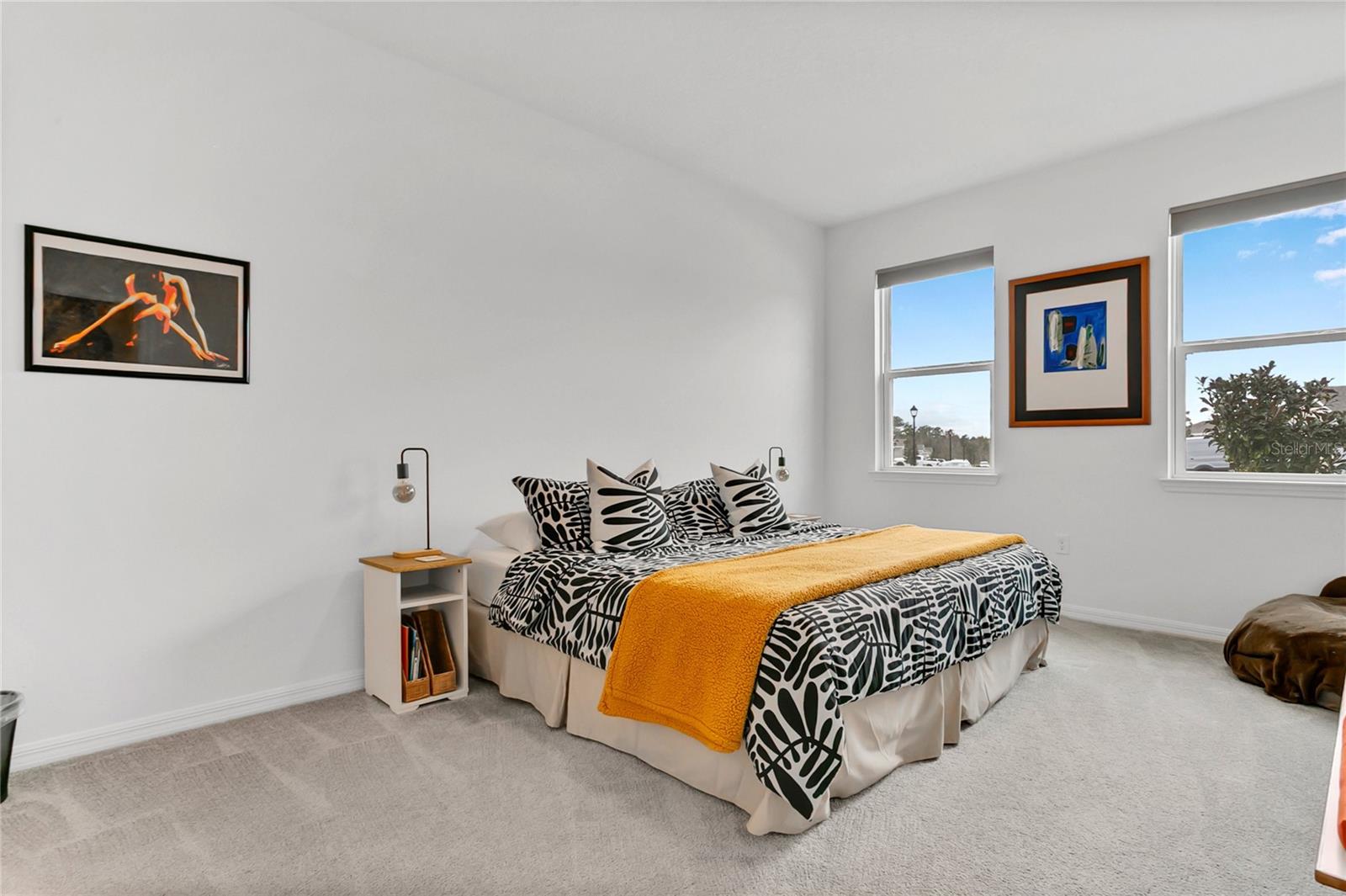 SUNSET LAKES - Residential