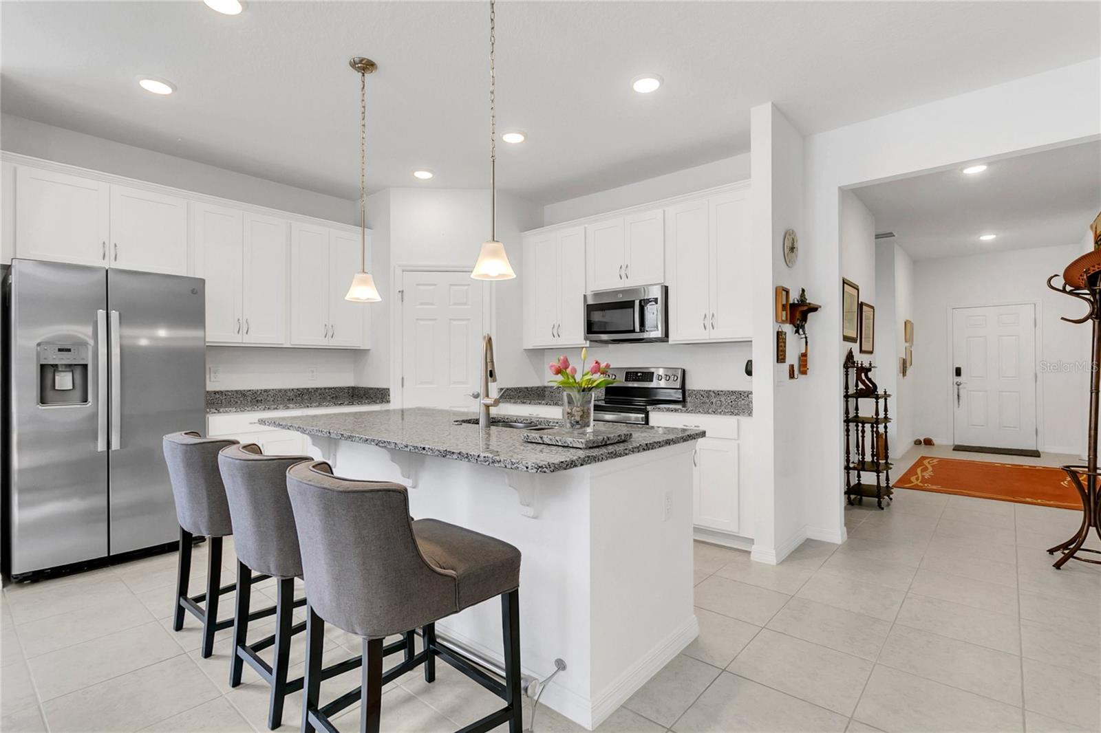 SUNSET LAKES - Residential