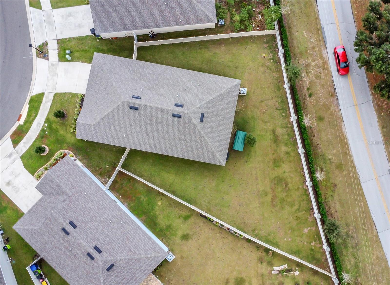 SUNSET LAKES - Residential