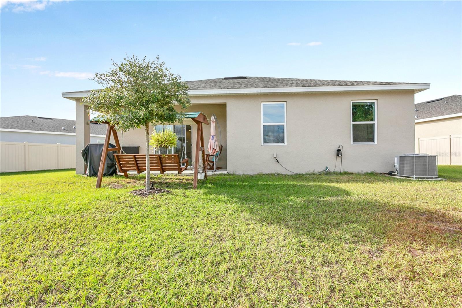 SUNSET LAKES - Residential