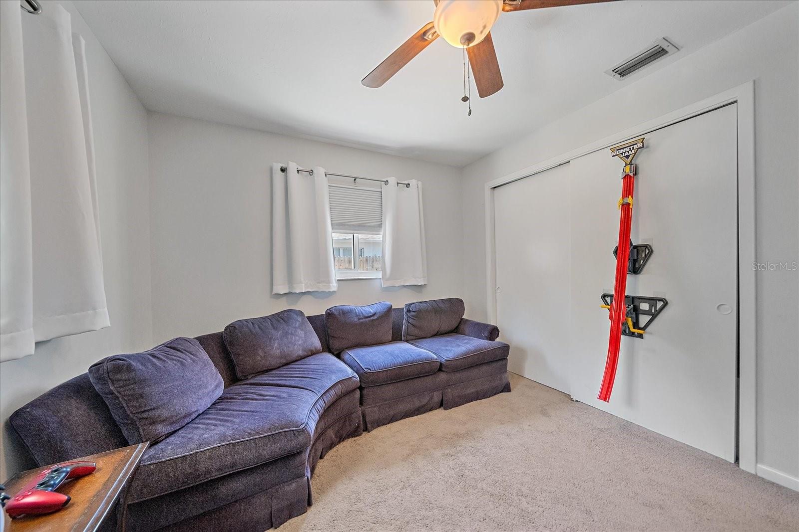 RIDGEWOOD ESTATES 19TH ADD - Residential