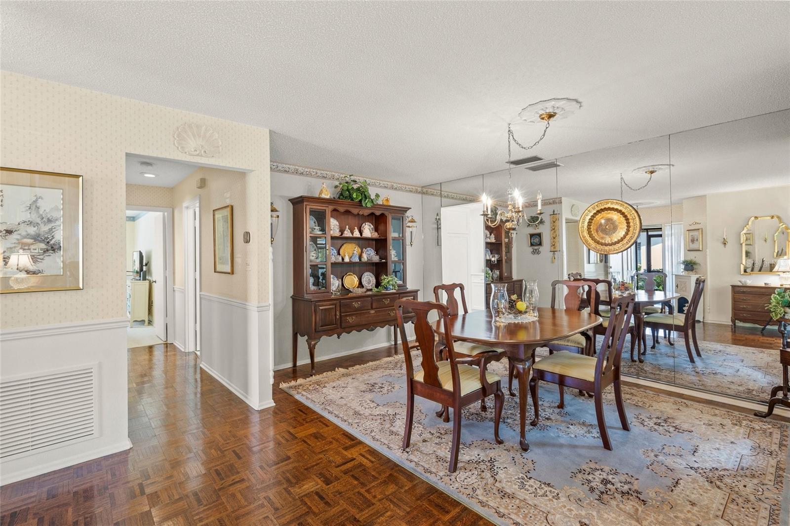 4688 OAK HOLLOW DRIVE 25