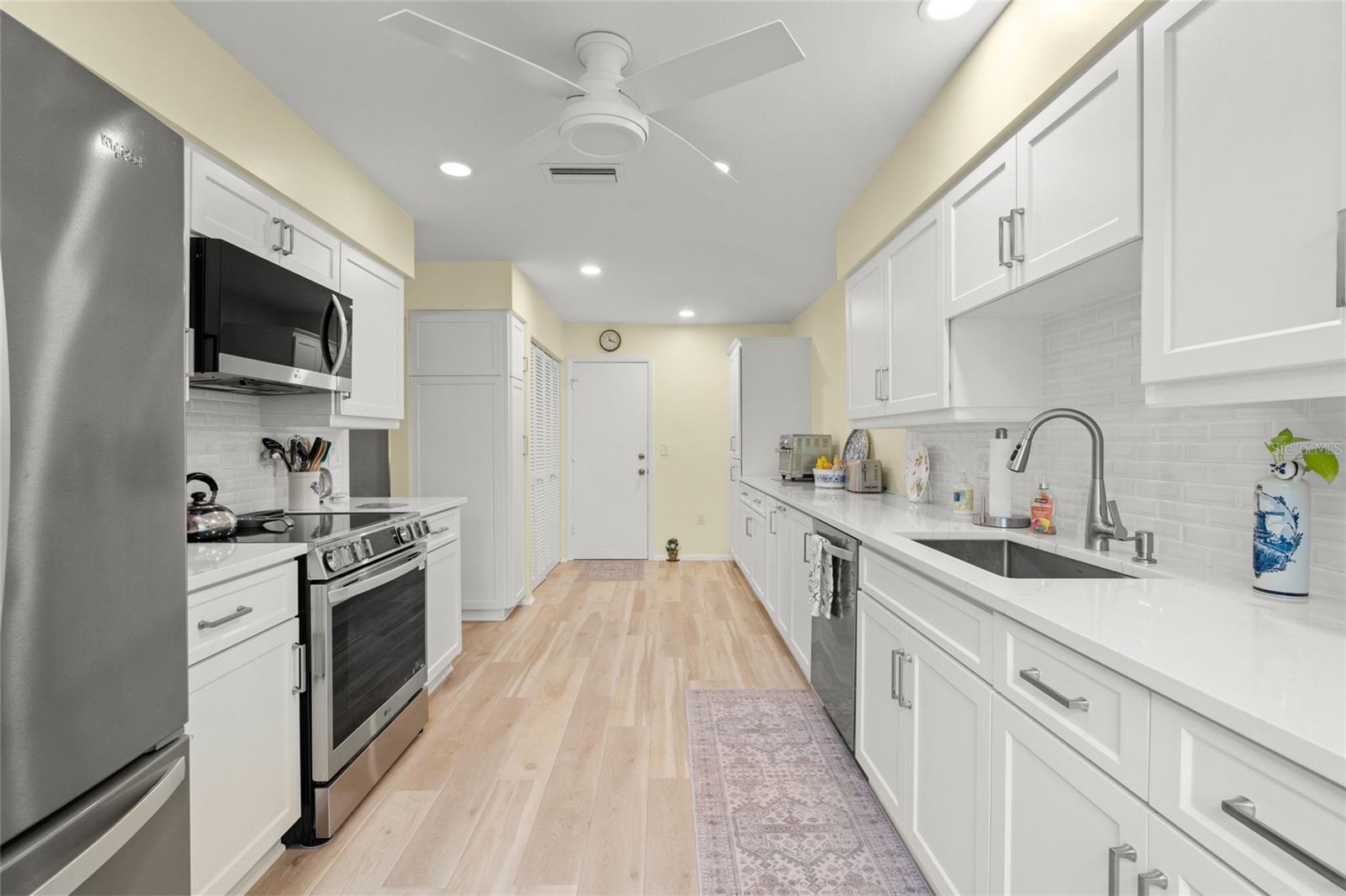 HAMMOCKS, BENT TREE - Residential