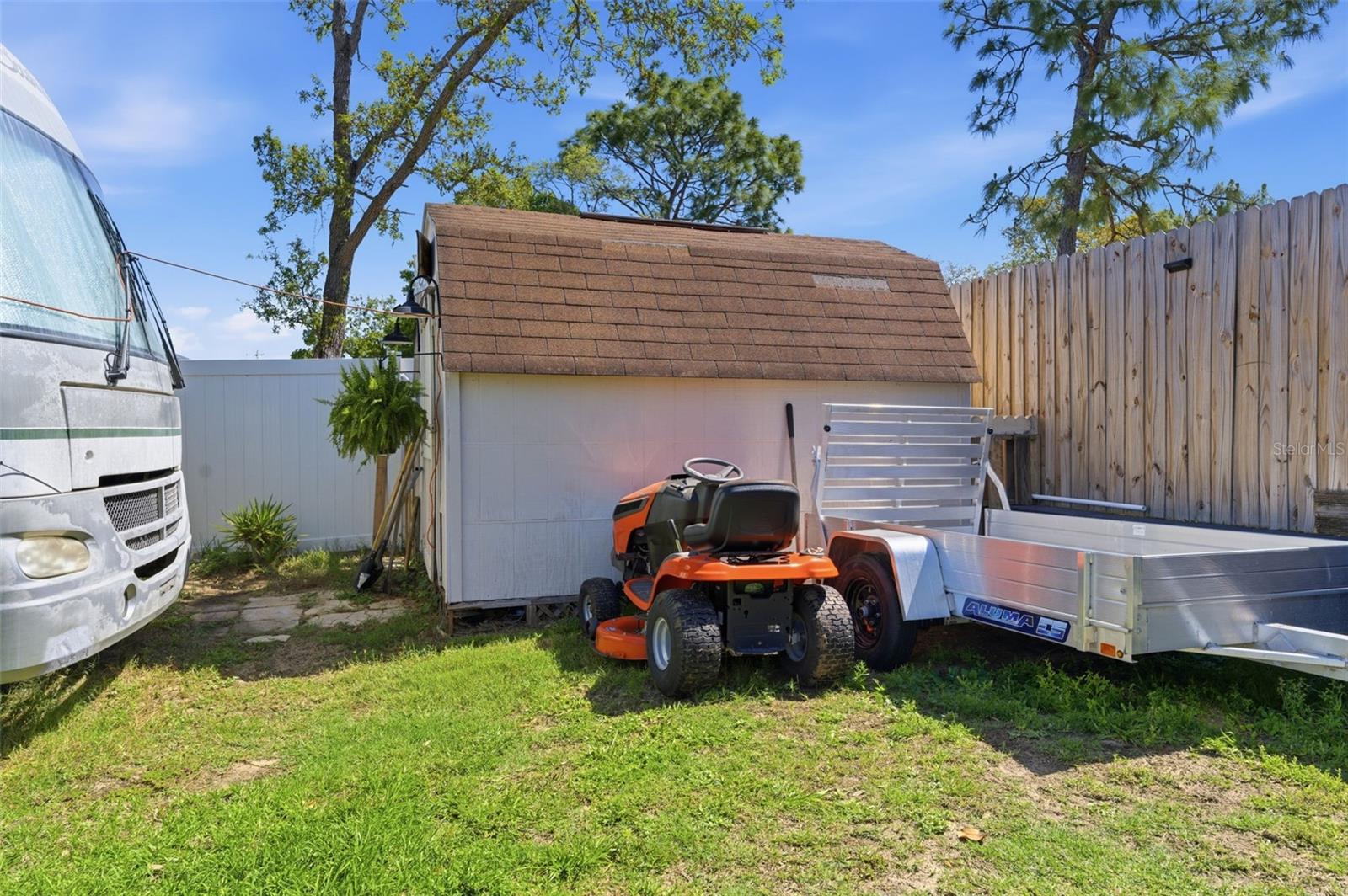 SPRING HILL - Residential