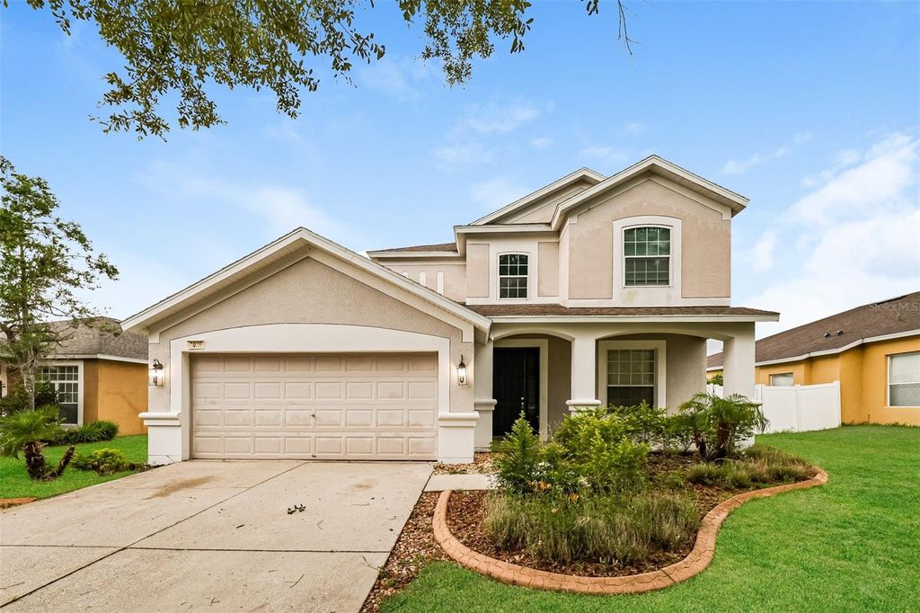Photo of 2026 Heartland Circle, Valrico, FL 33594 (MLS # O6427354)