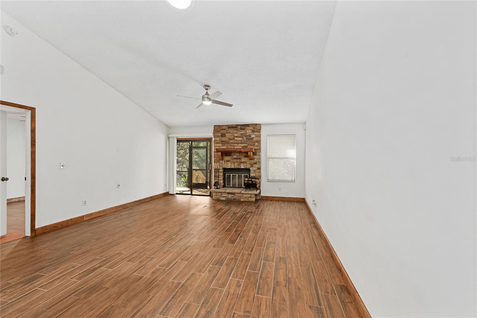 GOV POINT  PH3 SEC 1 - Residential