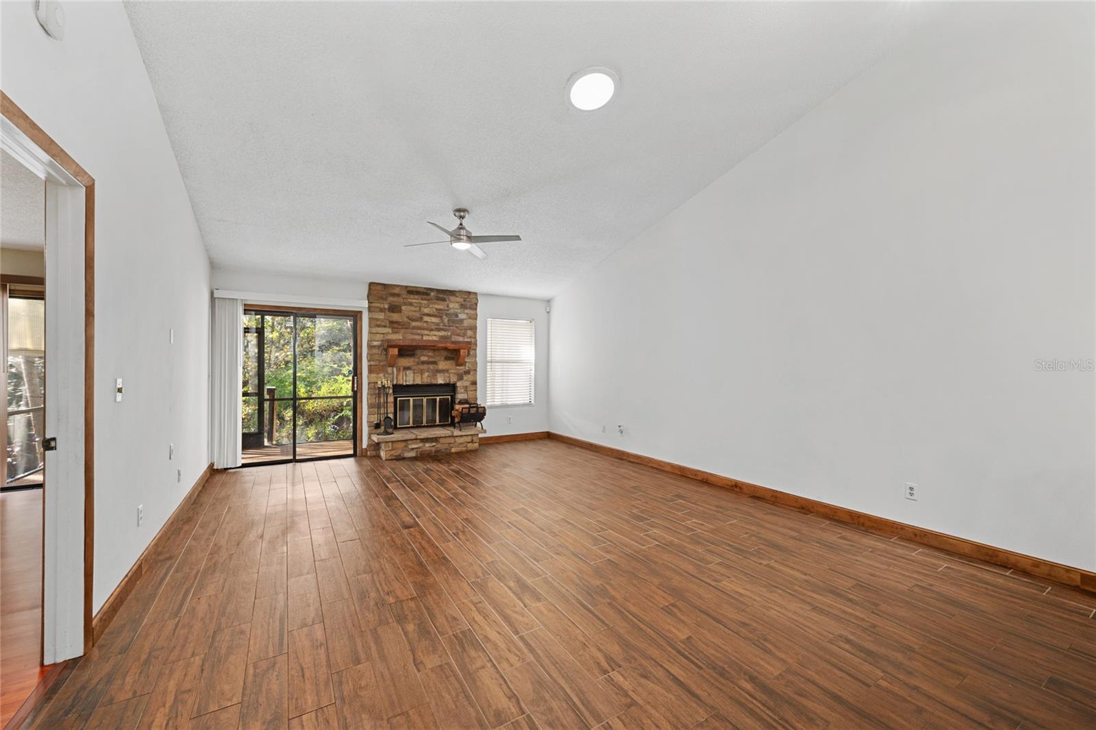 GOV POINT  PH3 SEC 1 - Residential