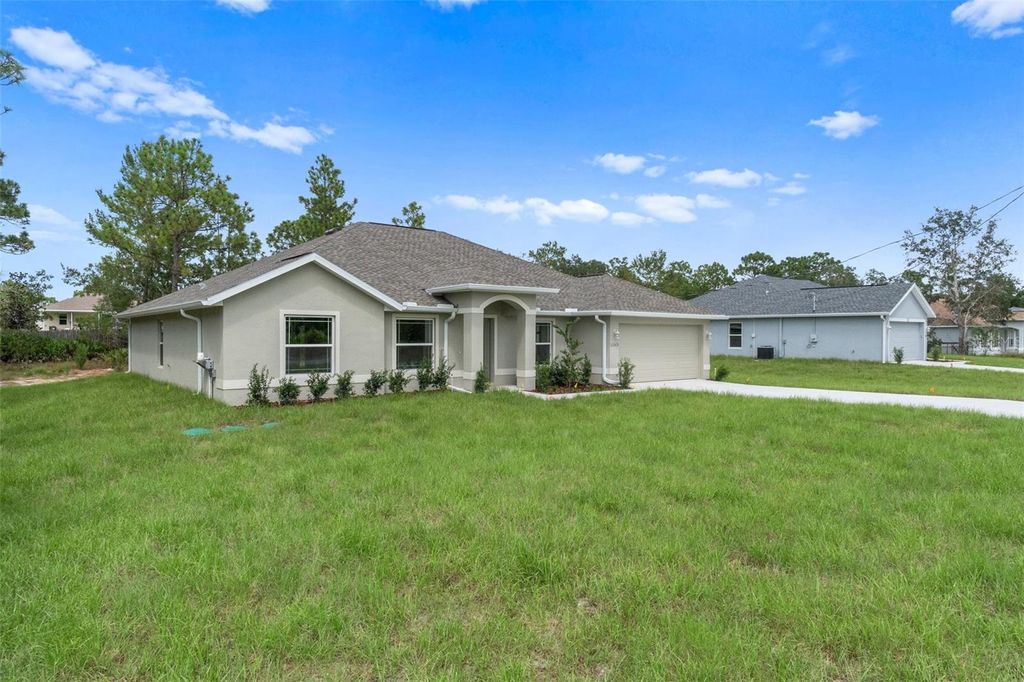 Photo of 10342 Mirage Avenue, Weeki Wachee, FL 34614 (MLS # W7882368)