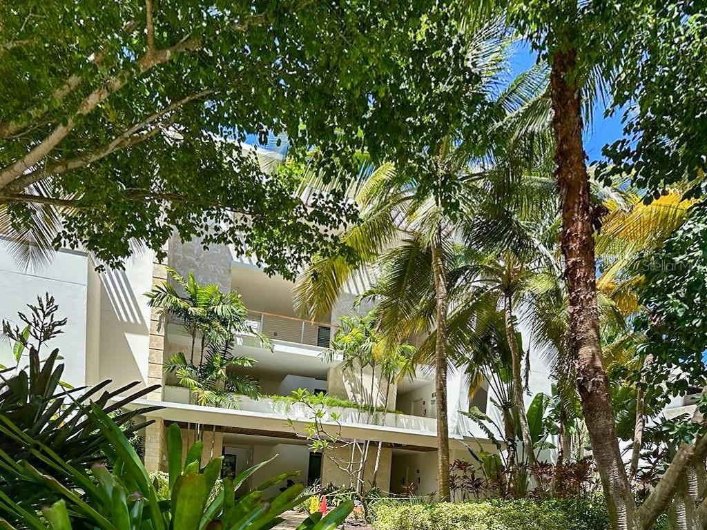 WEST BEACH RESIDENCES - Residential