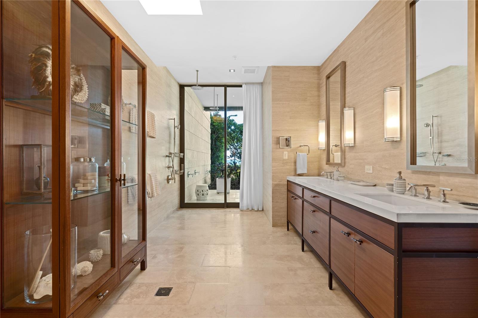 WEST BEACH RESIDENCES - Residential