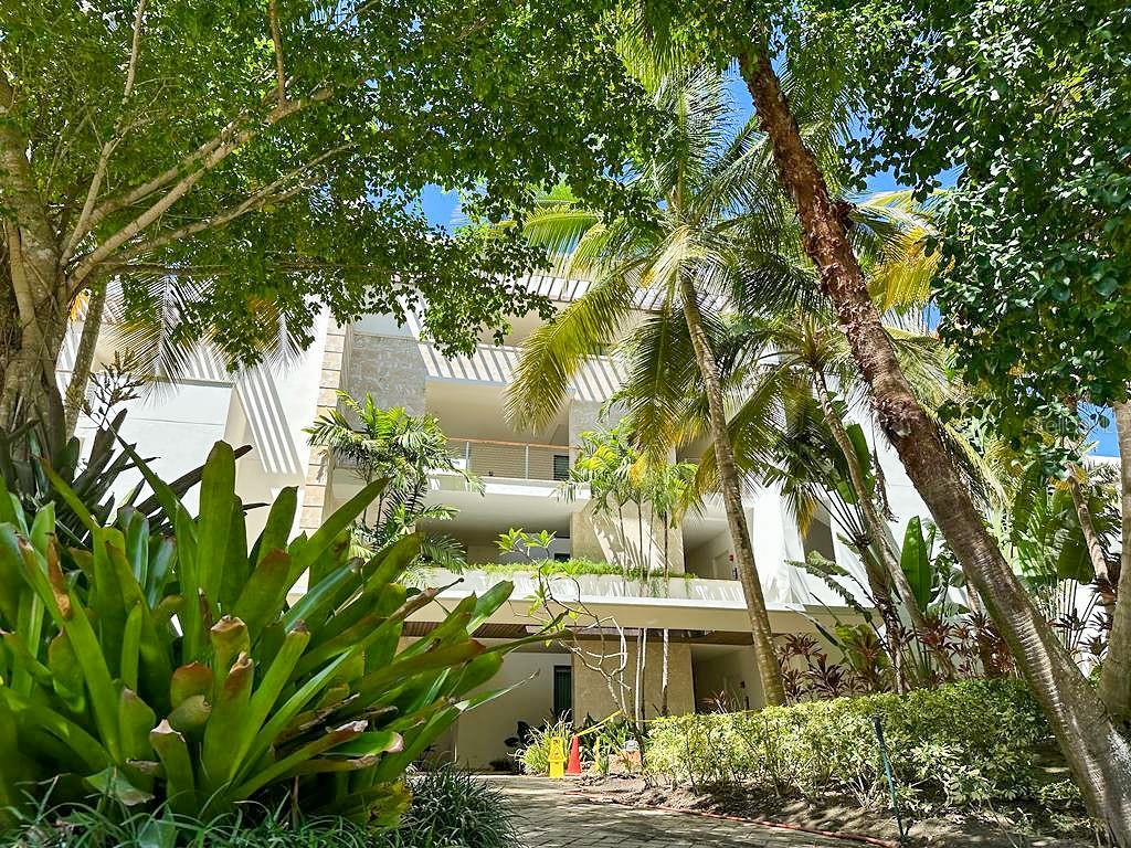 WEST BEACH RESIDENCES - Residential