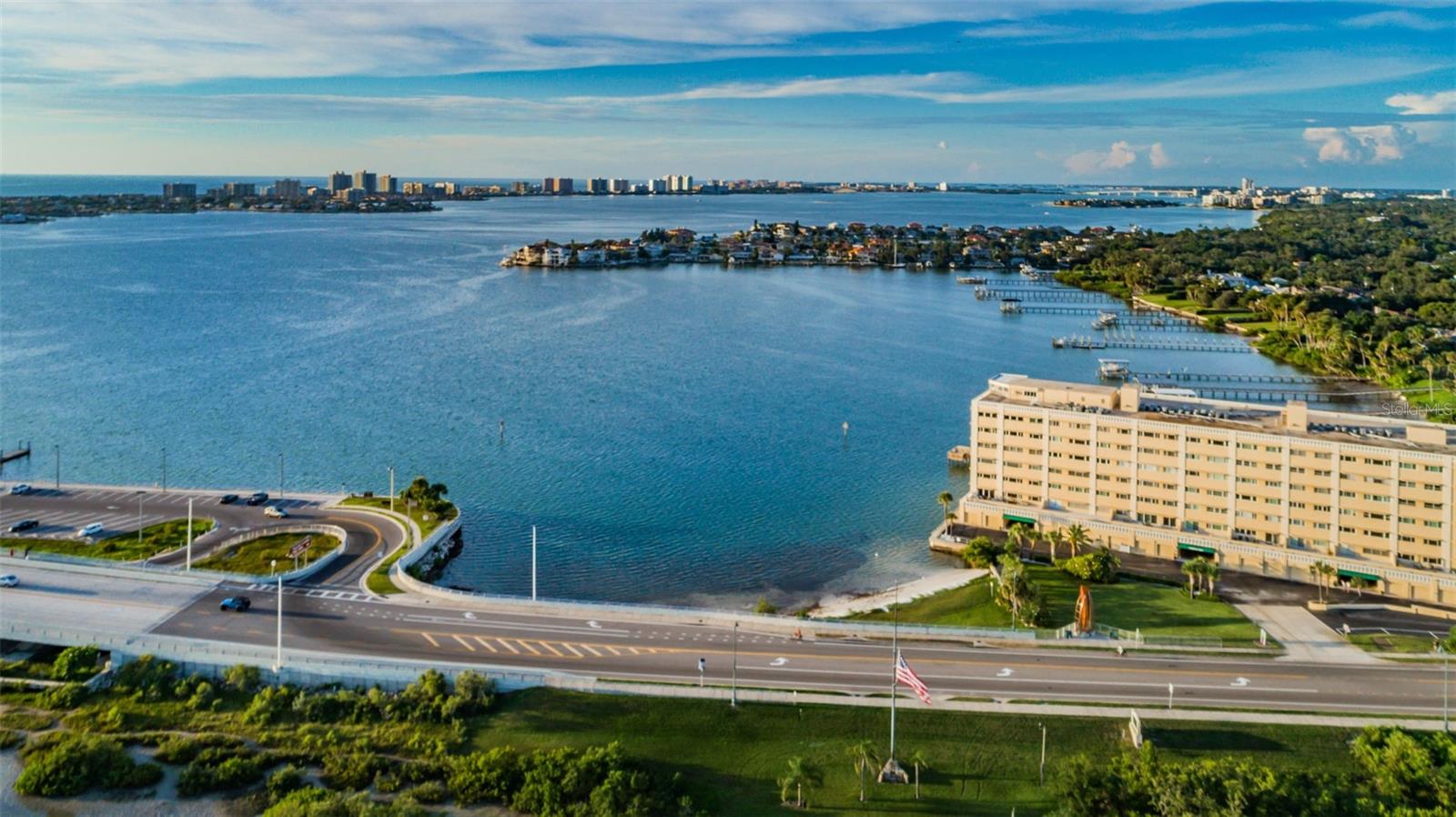 100 BLUFF VIEW DRIVE 511C