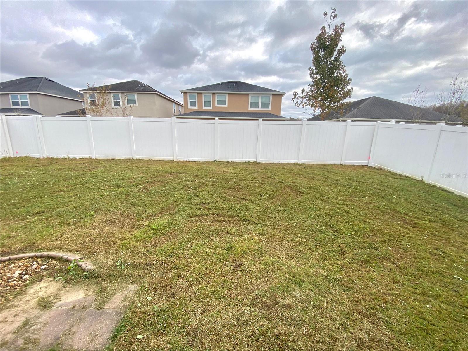 RANDAL PARK PH 5 - Residential Lease