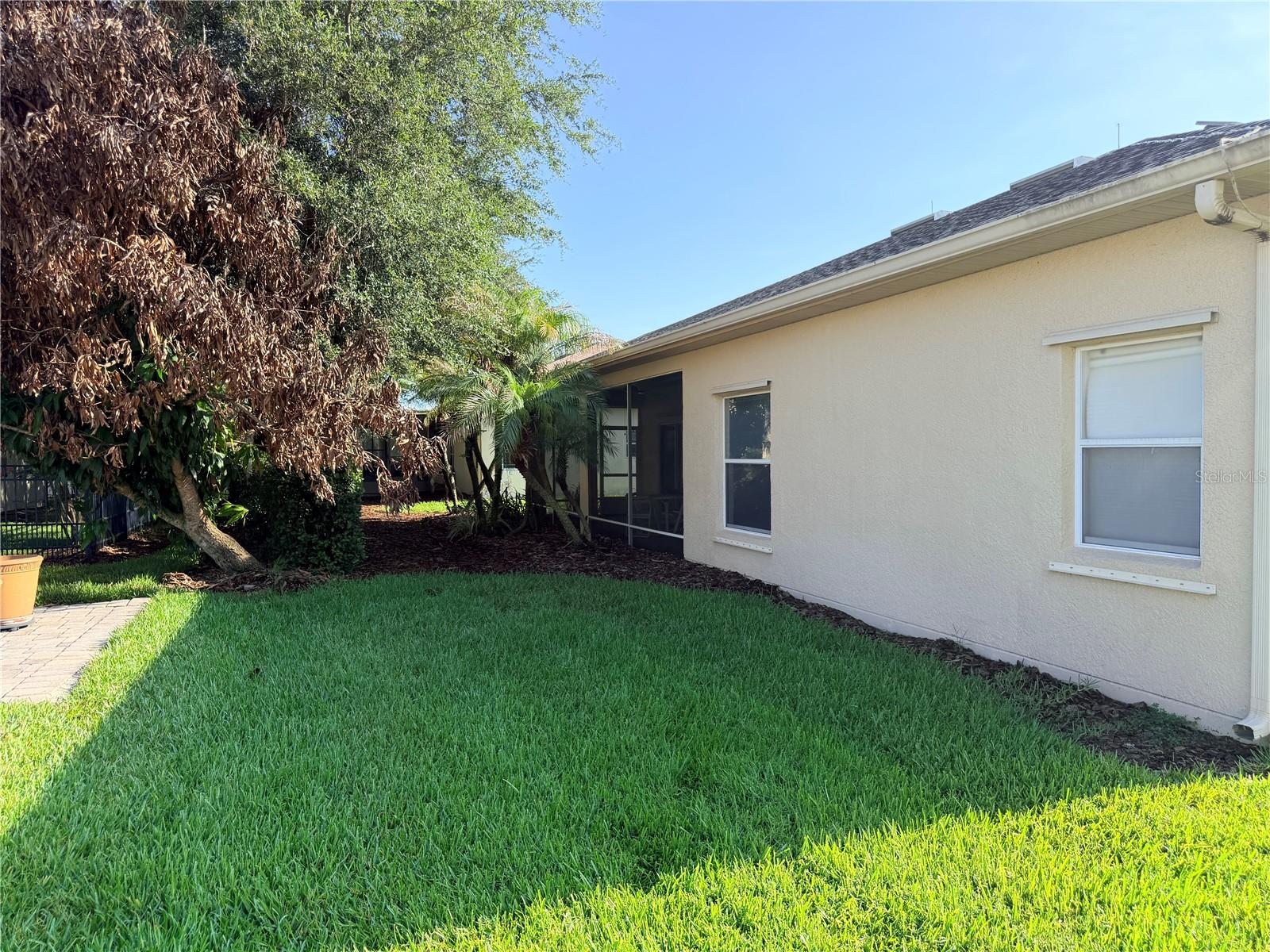 941 SHOREHAVEN DRIVE