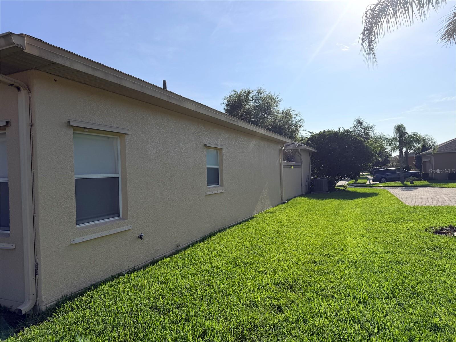 941 SHOREHAVEN DRIVE