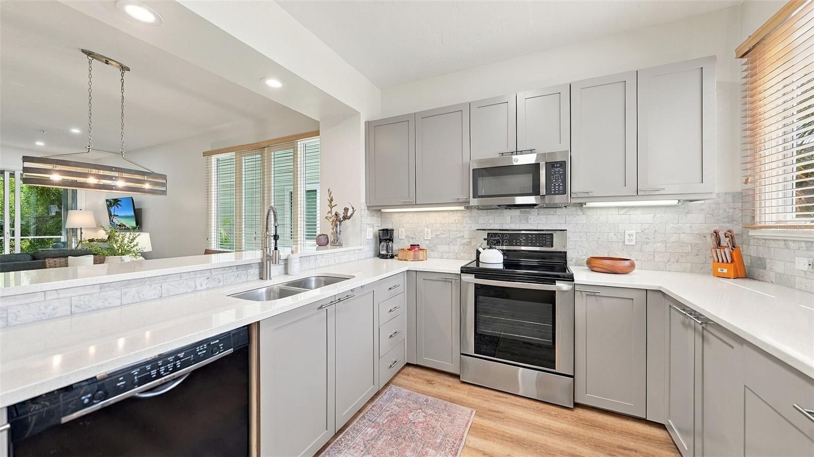 539 FOREST WAY 539