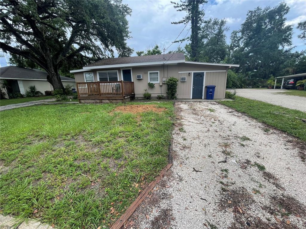Photo of 1824 7th Avenue E, Bradenton, FL 34208 (MLS # A4661927)