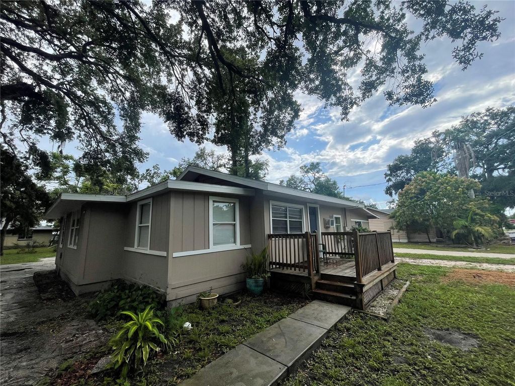 Photo of 1824 7th Avenue E, Bradenton, FL 34208 (MLS # A4661927)