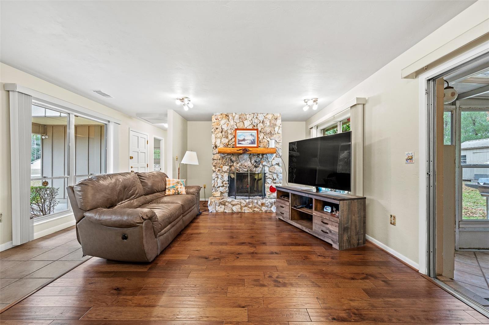 LEEAIRE ESTATES - Residential