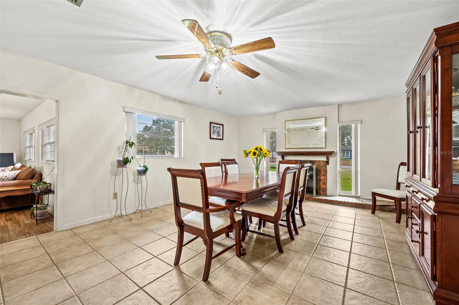 LEEAIRE ESTATES - Residential