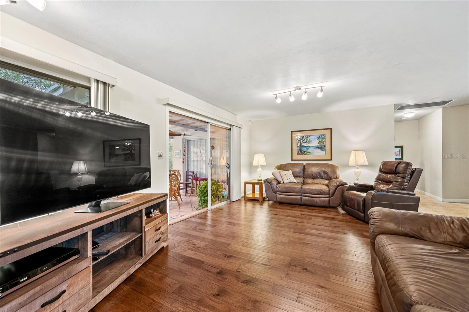 LEEAIRE ESTATES - Residential