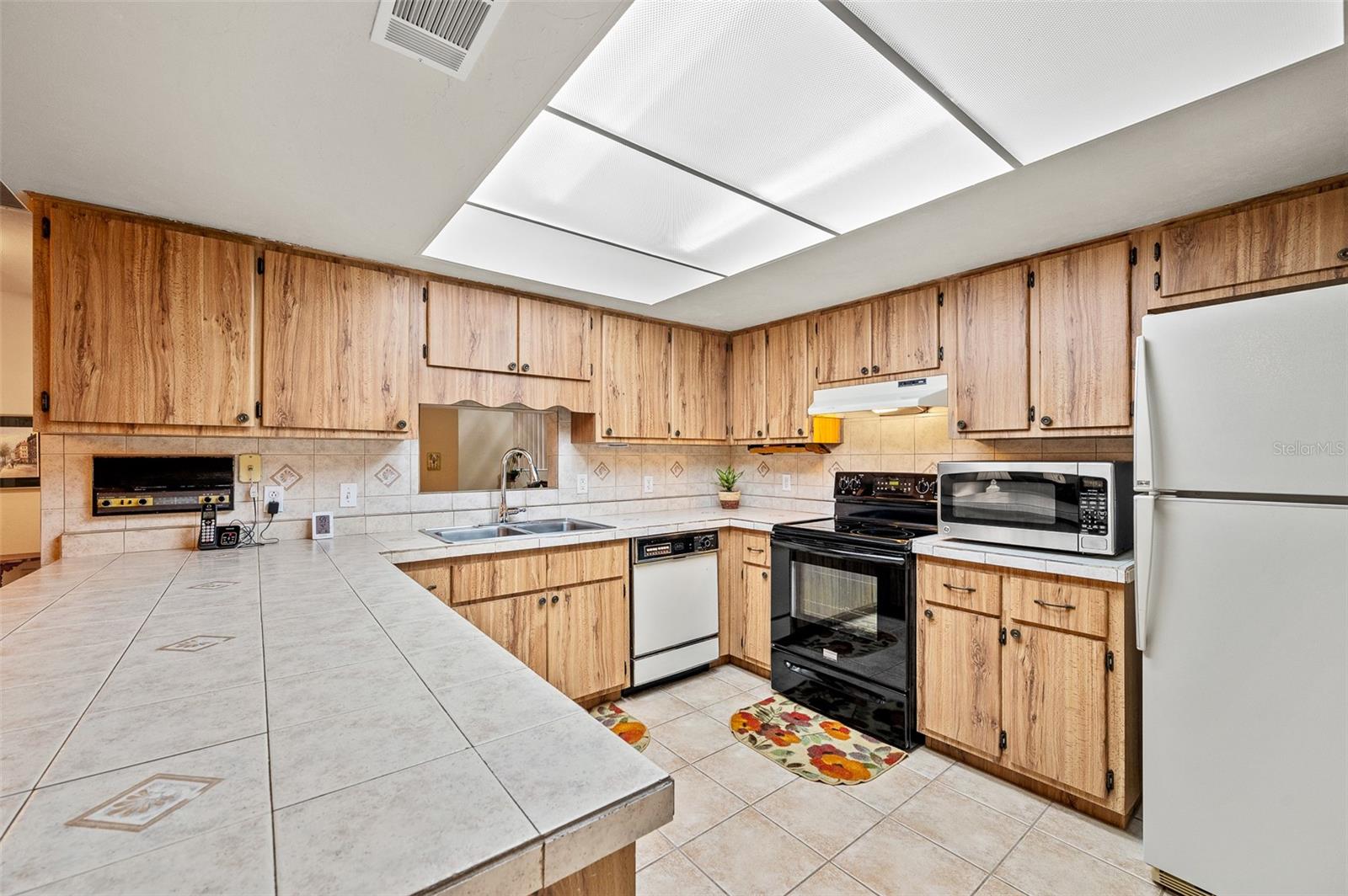 LEEAIRE ESTATES - Residential