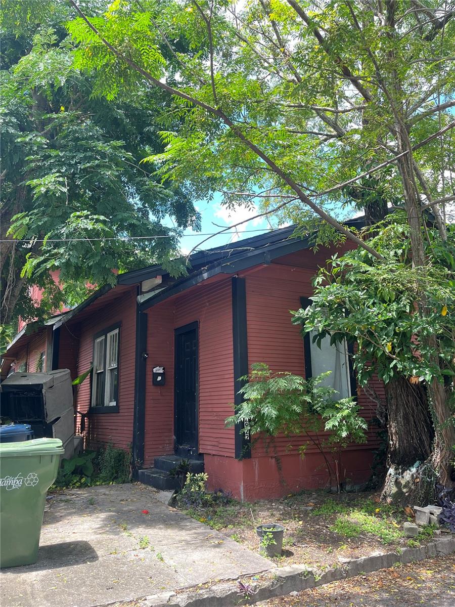 Great duplex in the heart of the Ybor District. Unit A is a two bedroom/one bathroom and Unit B is a one bedroom/one bathroom. Very large property in an ideal location, just minutes away from Downtown Tampa, Armature Works, Channelside, and everything else Tampa has to offer.