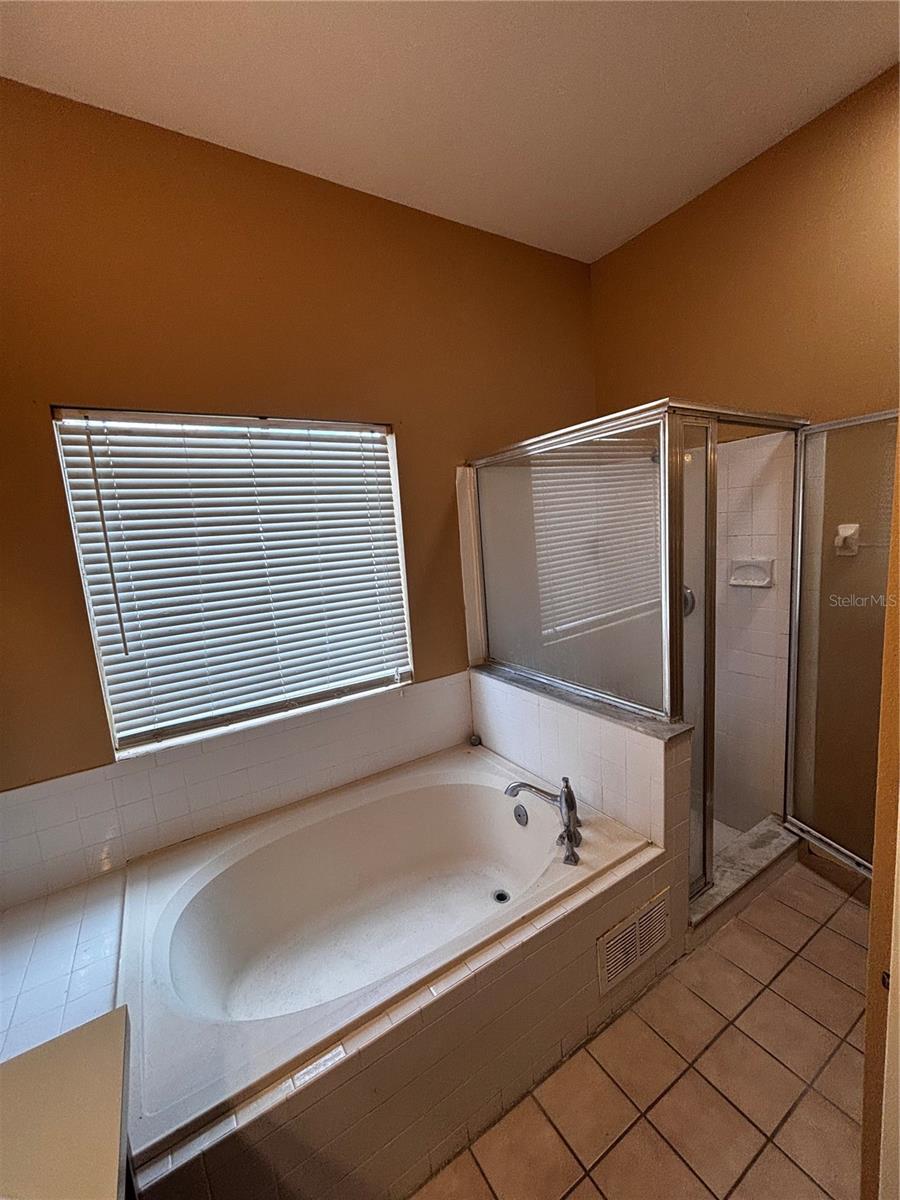 HAMPTON PARK - Residential Lease