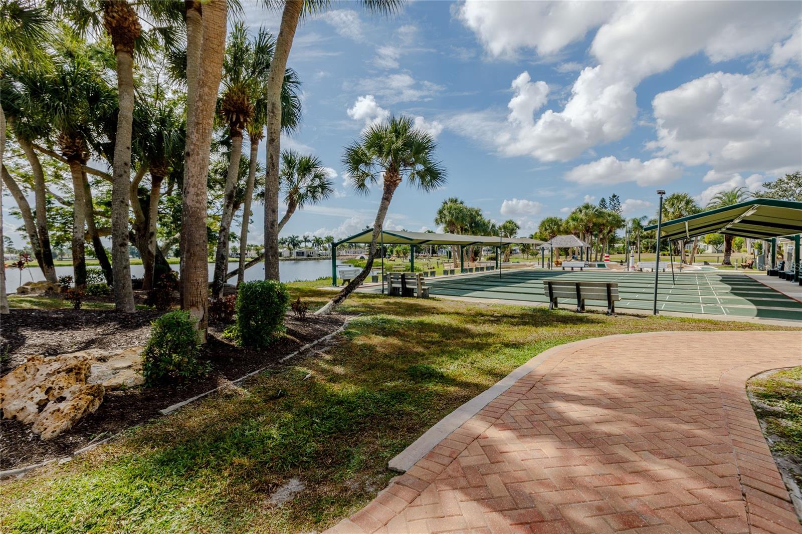 MAPLE LEAF ESTATES - Residential