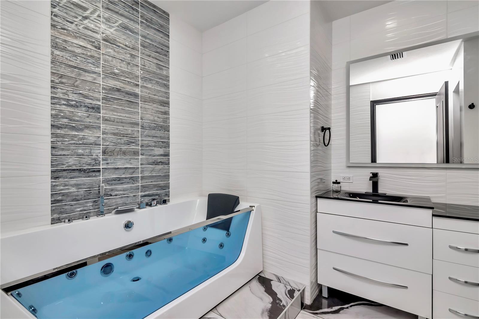 TOWERS OF CHANNELSIDE CONDOMIN - Residential