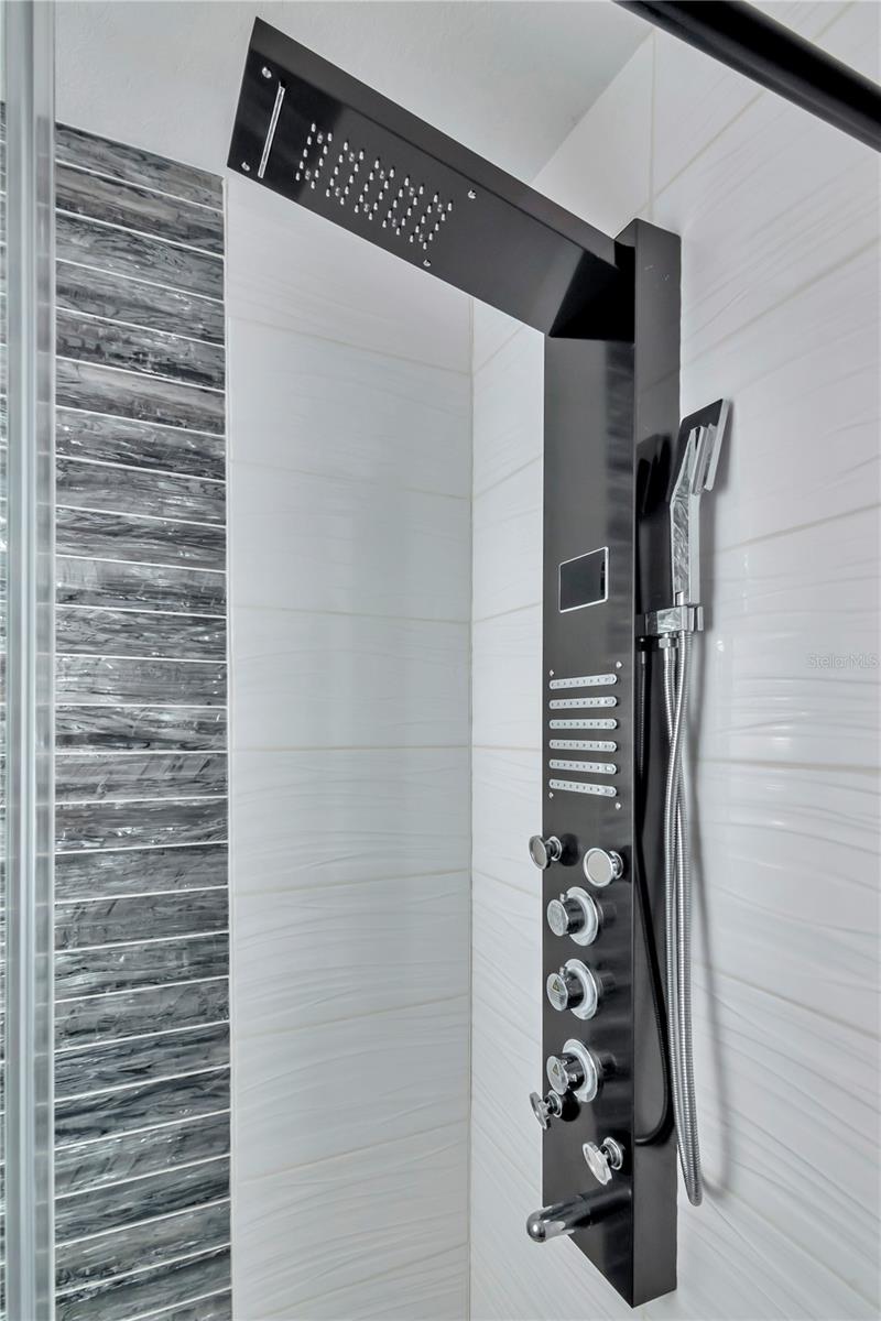 TOWERS OF CHANNELSIDE CONDOMIN - Residential