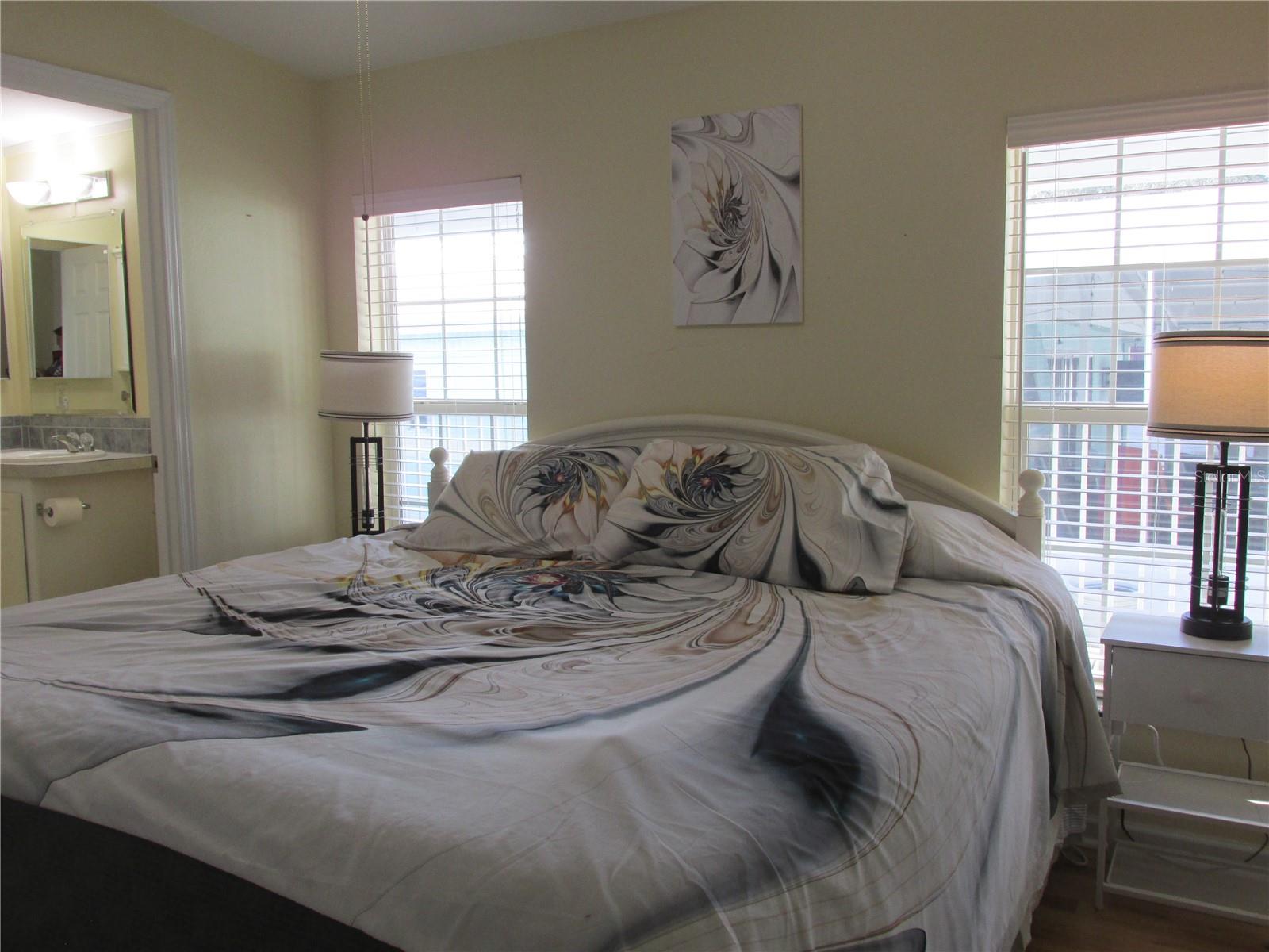 SADDLEBAG LAKE - Residential