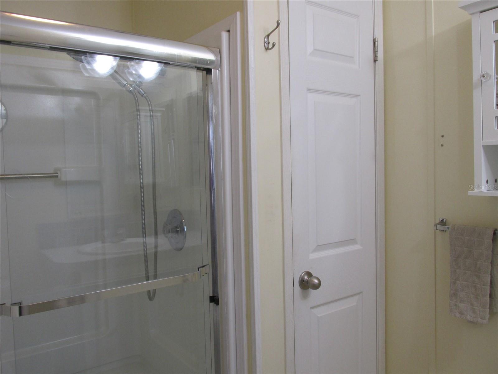 SADDLEBAG LAKE - Residential