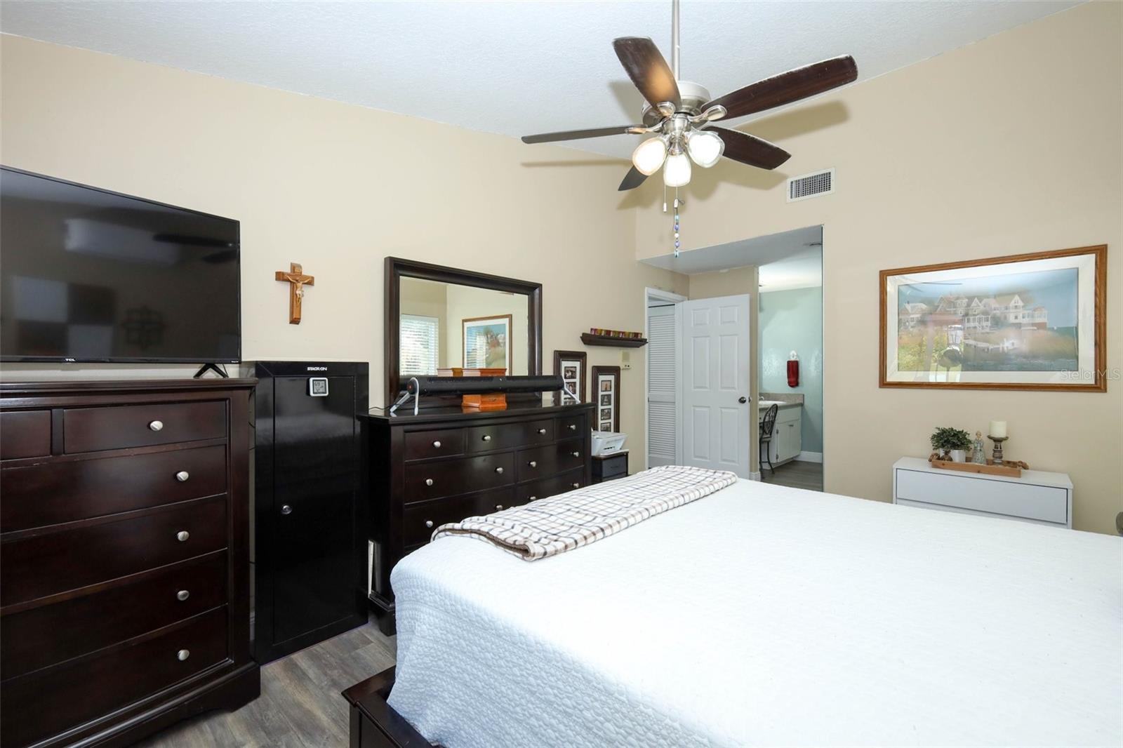 HOWELL COVE 1ST SEC - Residential