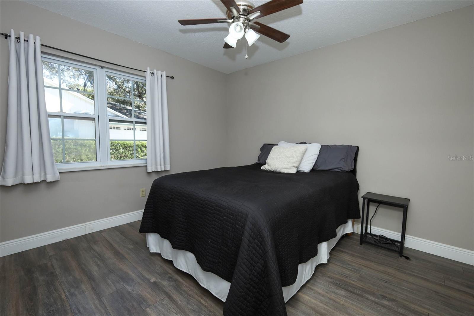 HOWELL COVE 1ST SEC - Residential