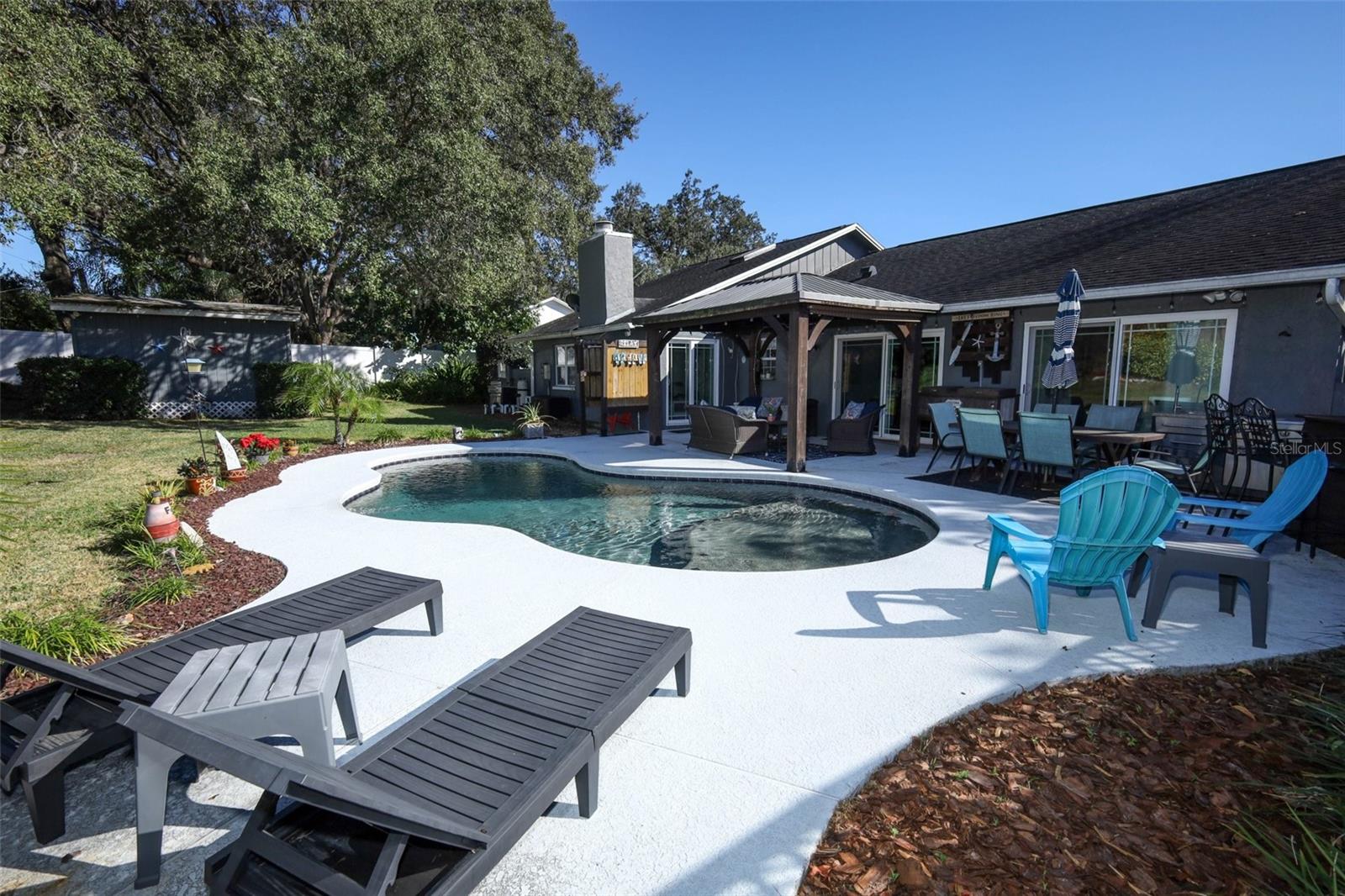 HOWELL COVE 1ST SEC - Residential